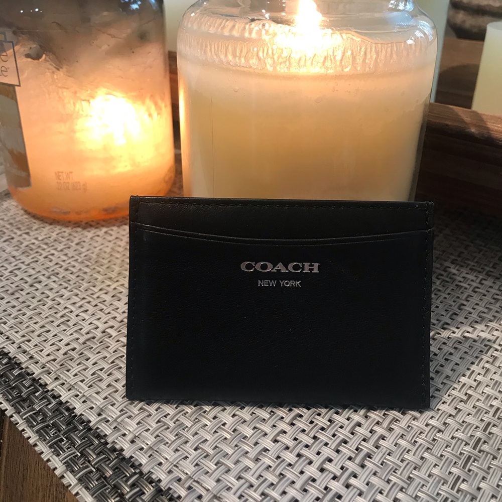 Coach black leather card holder EUC!